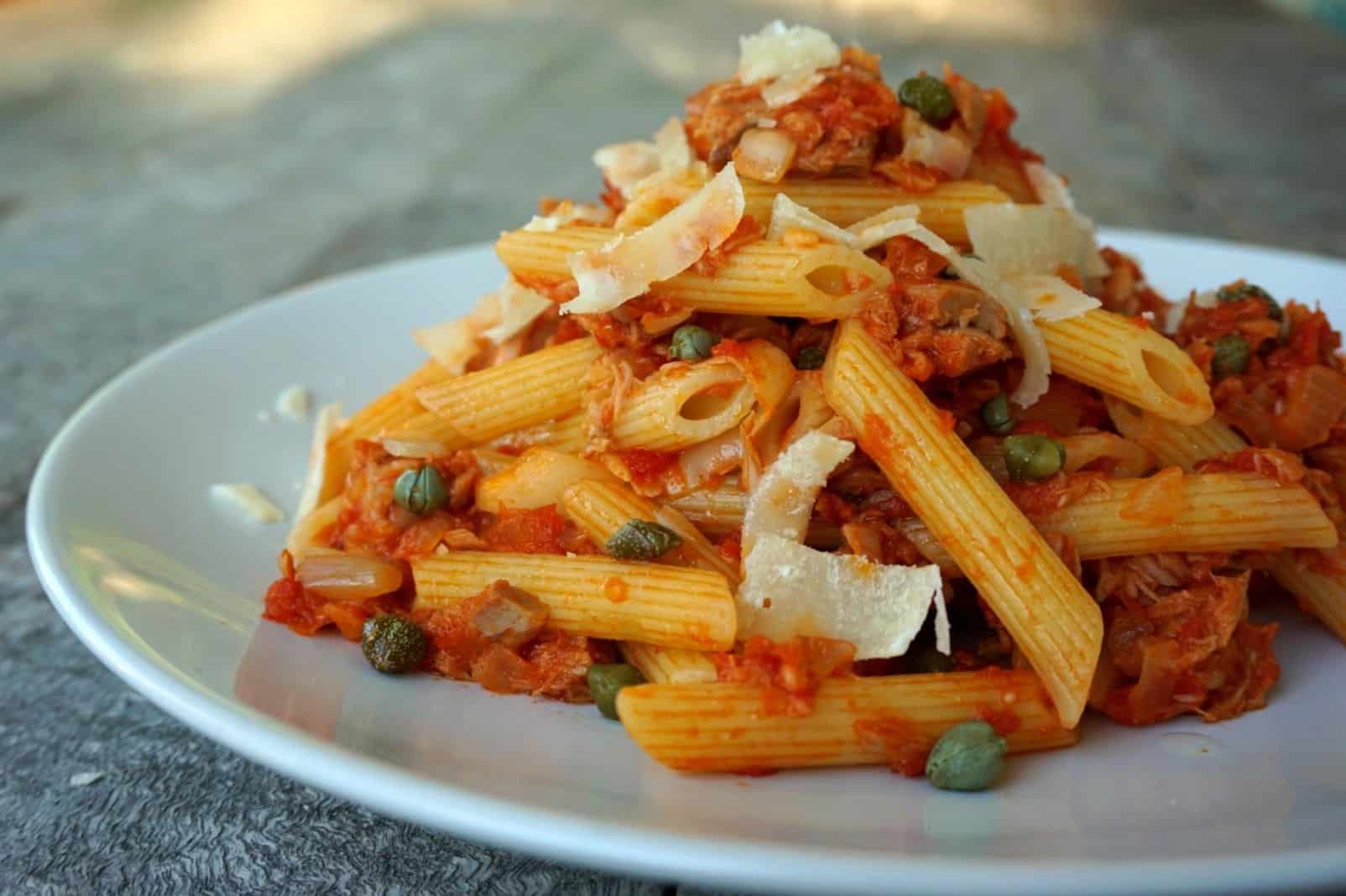 simple-&-delicious-tinned-tuna-pasta-recipe-–-big-7-travel